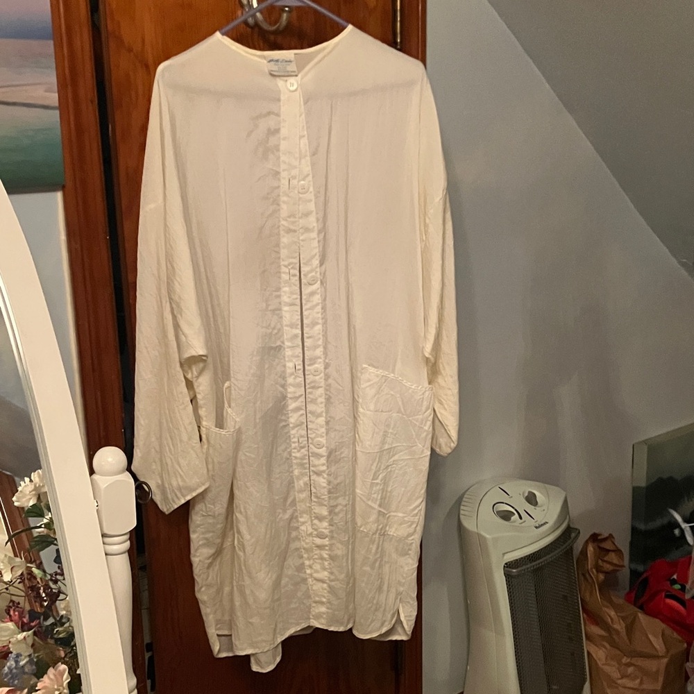 White Button-Up Long beautician uniform for beauty school